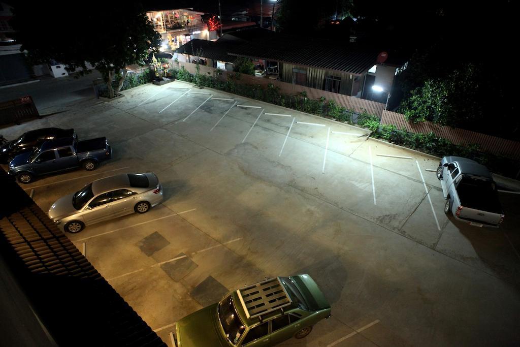 The Corner Hotel (Adults Only) Chiang Rai Buitenkant foto