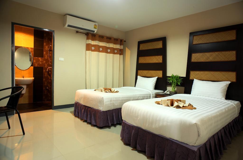 The Corner Hotel (Adults Only) Chiang Rai Buitenkant foto