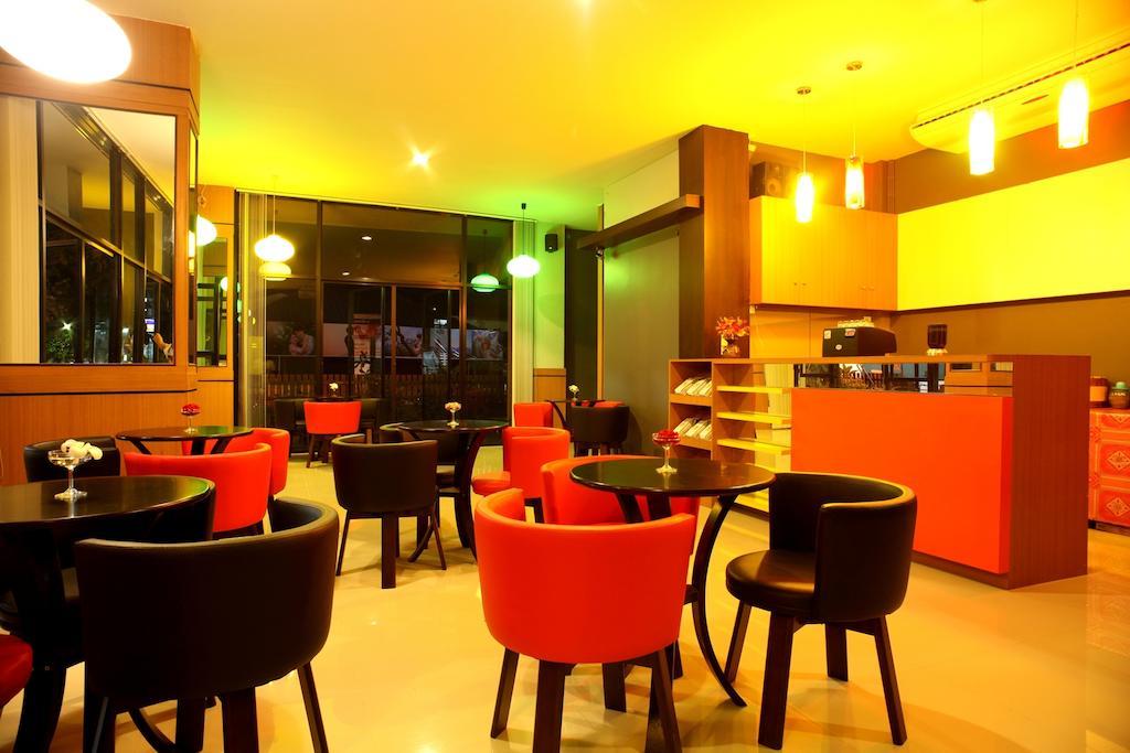 The Corner Hotel (Adults Only) Chiang Rai Buitenkant foto