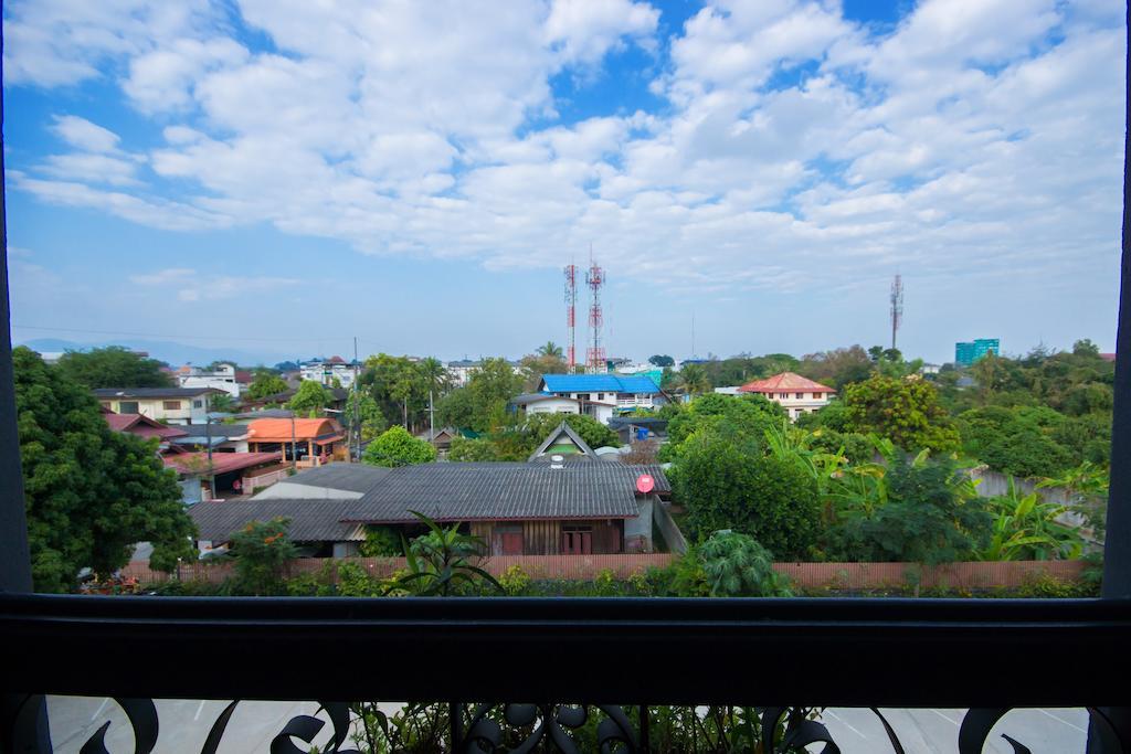 The Corner Hotel (Adults Only) Chiang Rai Buitenkant foto