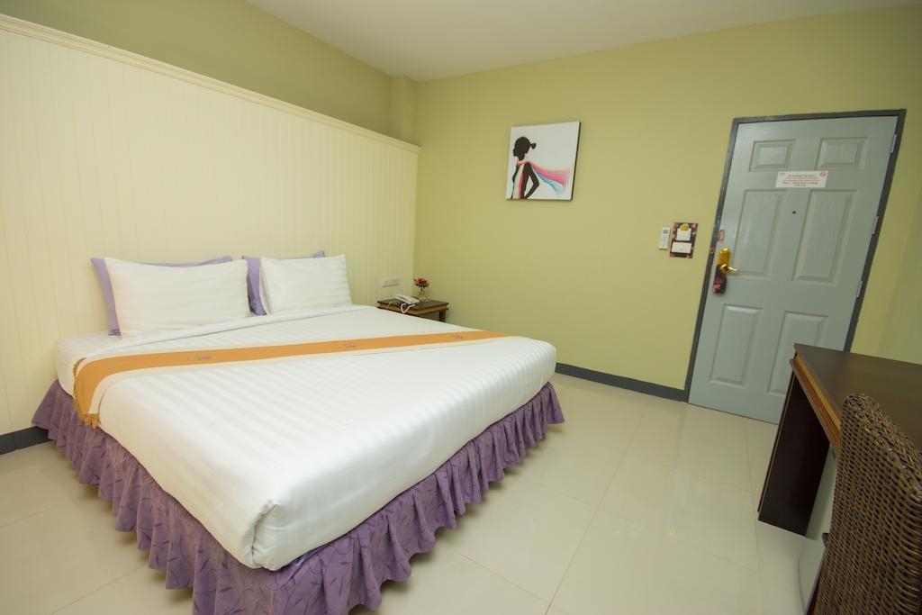 The Corner Hotel (Adults Only) Chiang Rai Buitenkant foto