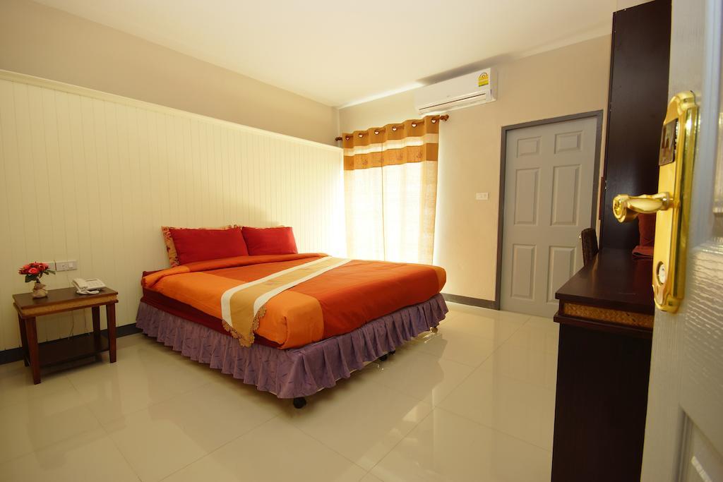 The Corner Hotel (Adults Only) Chiang Rai Buitenkant foto