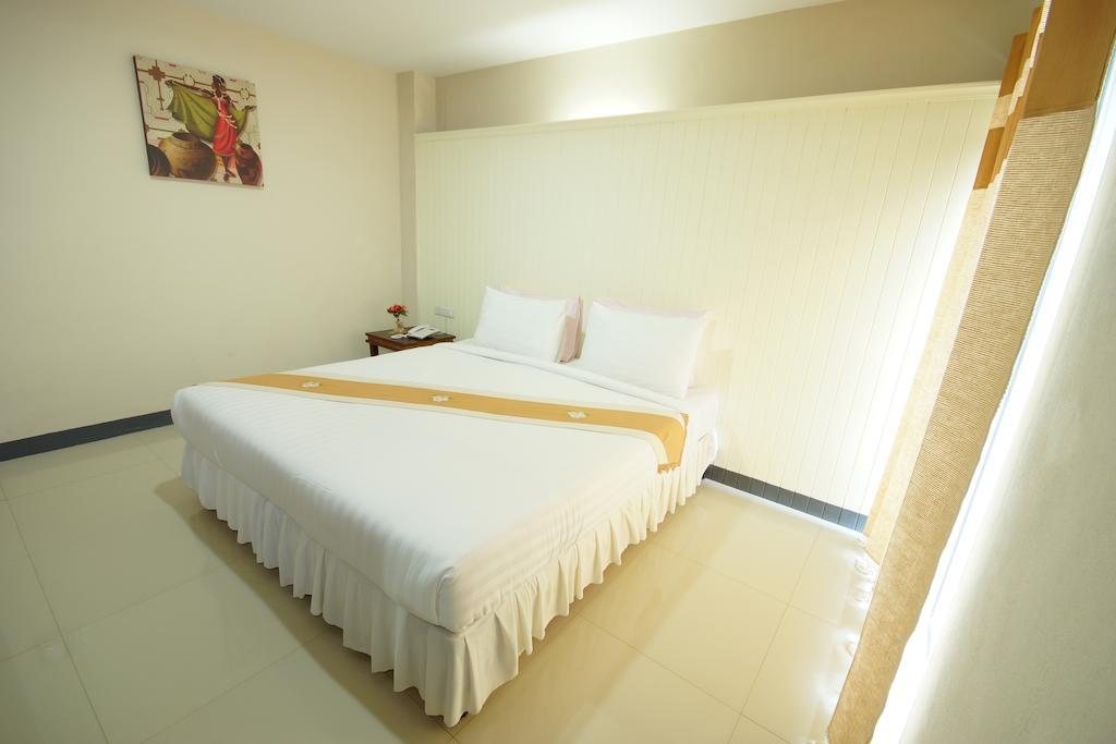 The Corner Hotel (Adults Only) Chiang Rai Buitenkant foto